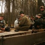 1996-022 pol.10.27 - Pasieka - powrót z polowania